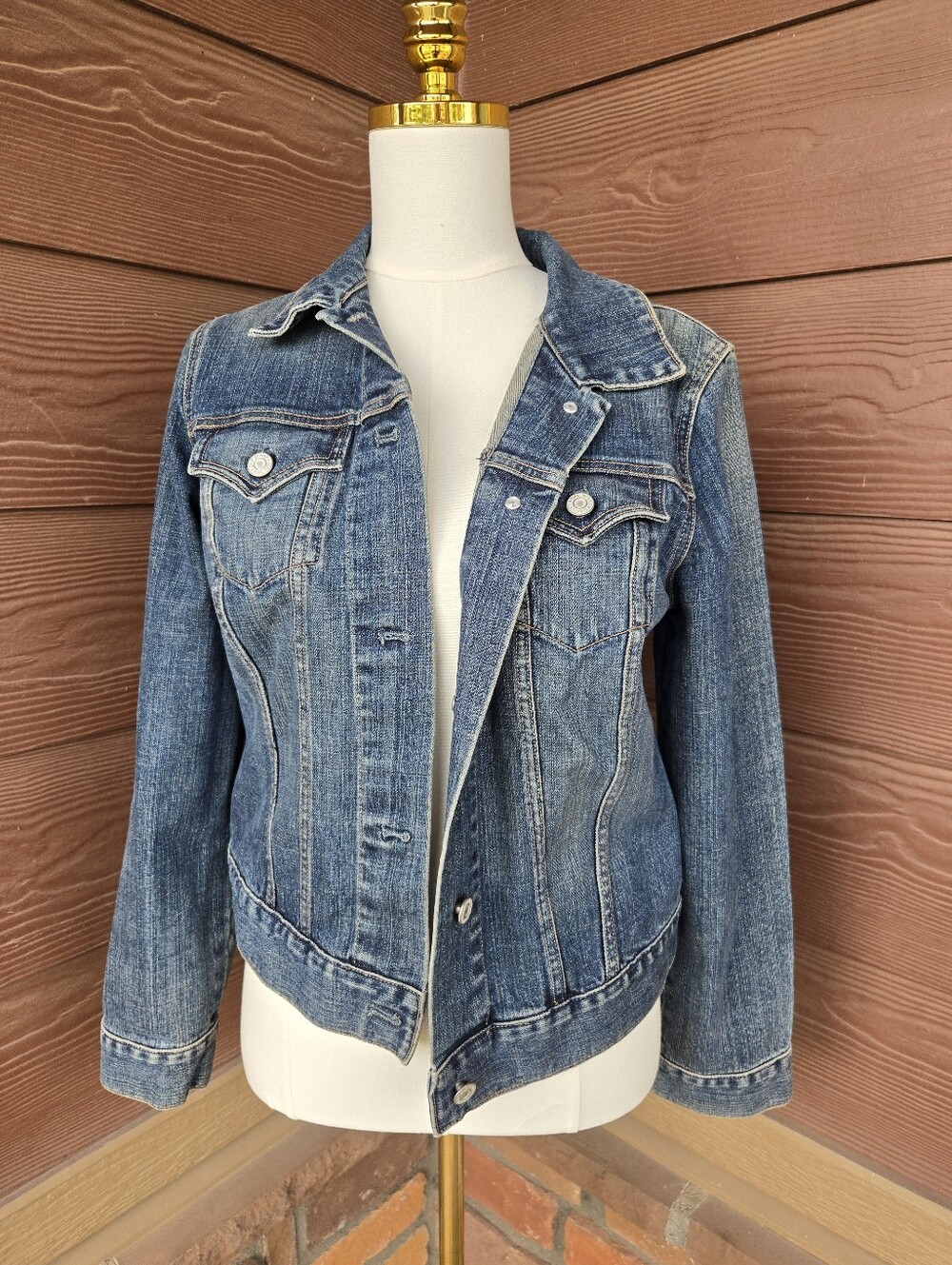 GAP Stretch Women’s Blue Denim Jacket – Size Medium